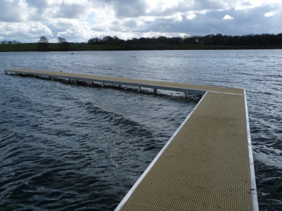 Angled jetty