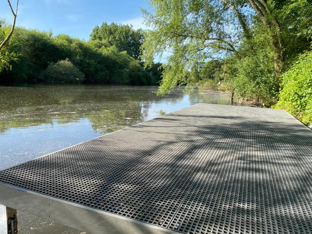 Grid decked jetty